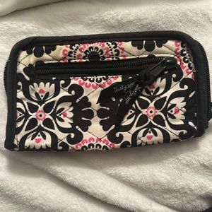 Thirty-One wallet. Double pockets inside. One pocket outside.